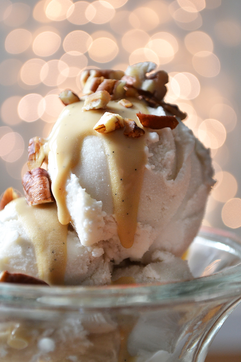 SALTED COCONUT CARAMEL SAUCE | laurathomasphd.co.uk