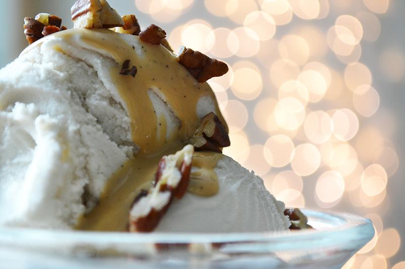 SALTED COCONUT CARAMEL SAUCE | laurathomasphd.co.uk 6